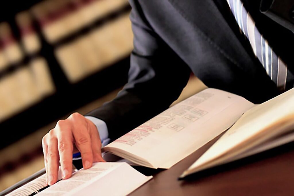 Qualities to Prioritise When Looking for a Trusted Lawyer